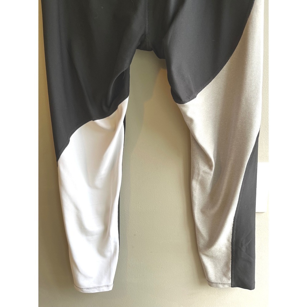 Apana Black and Gray Colorblock High Waist Athletic Leggings Activewear 7/8 M - Picture 5 of 10
